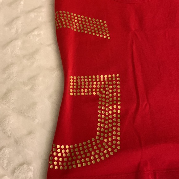 ❤️Red Guess Top, Once, Size Small❤️ Super Cute!! - Picture 2 of 5